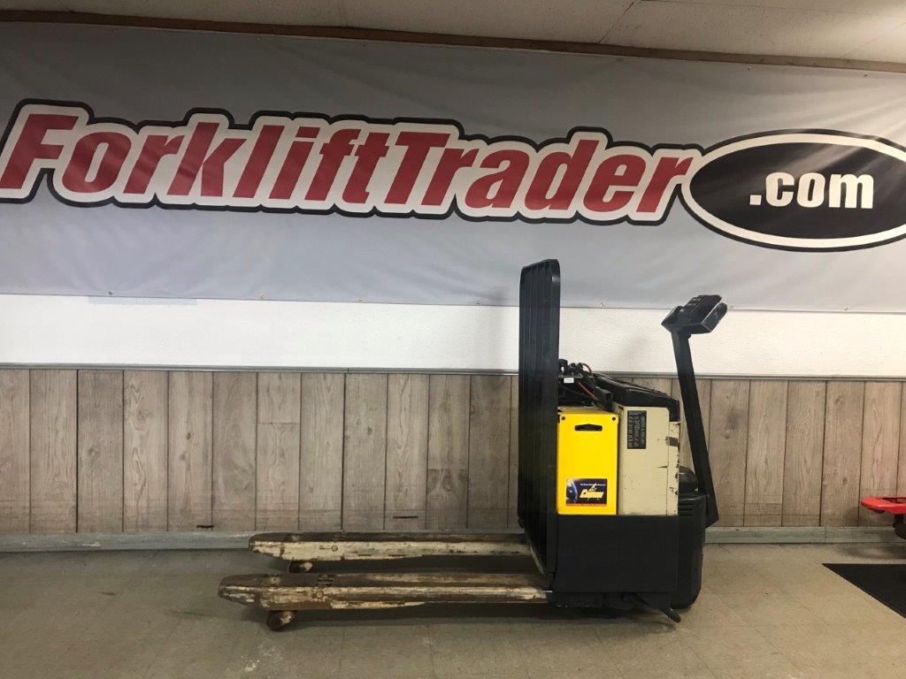 Black crown pallet jack with 4,000lb capacity for sale